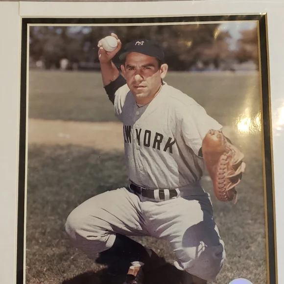 Yogi Berra USPS Matted Photo 16x12 - Picture 2 of 7